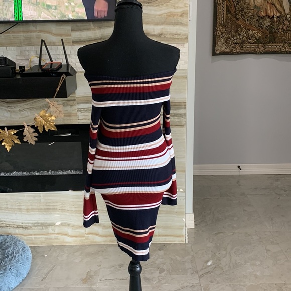 Women’s Kendall‎ & Kylie Size S Sweater Dress - Picture 3 of 8